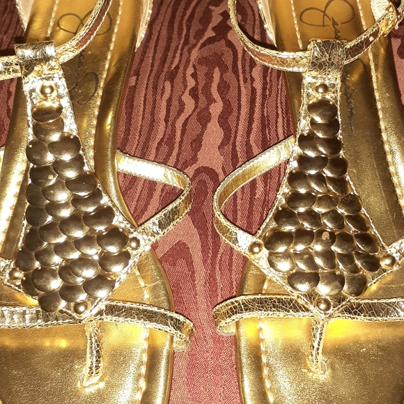 JESSICA SIMPSON GOLD TONE SANDALS WOMEN'S SIZE 6B/36 - Picture 2 of 6